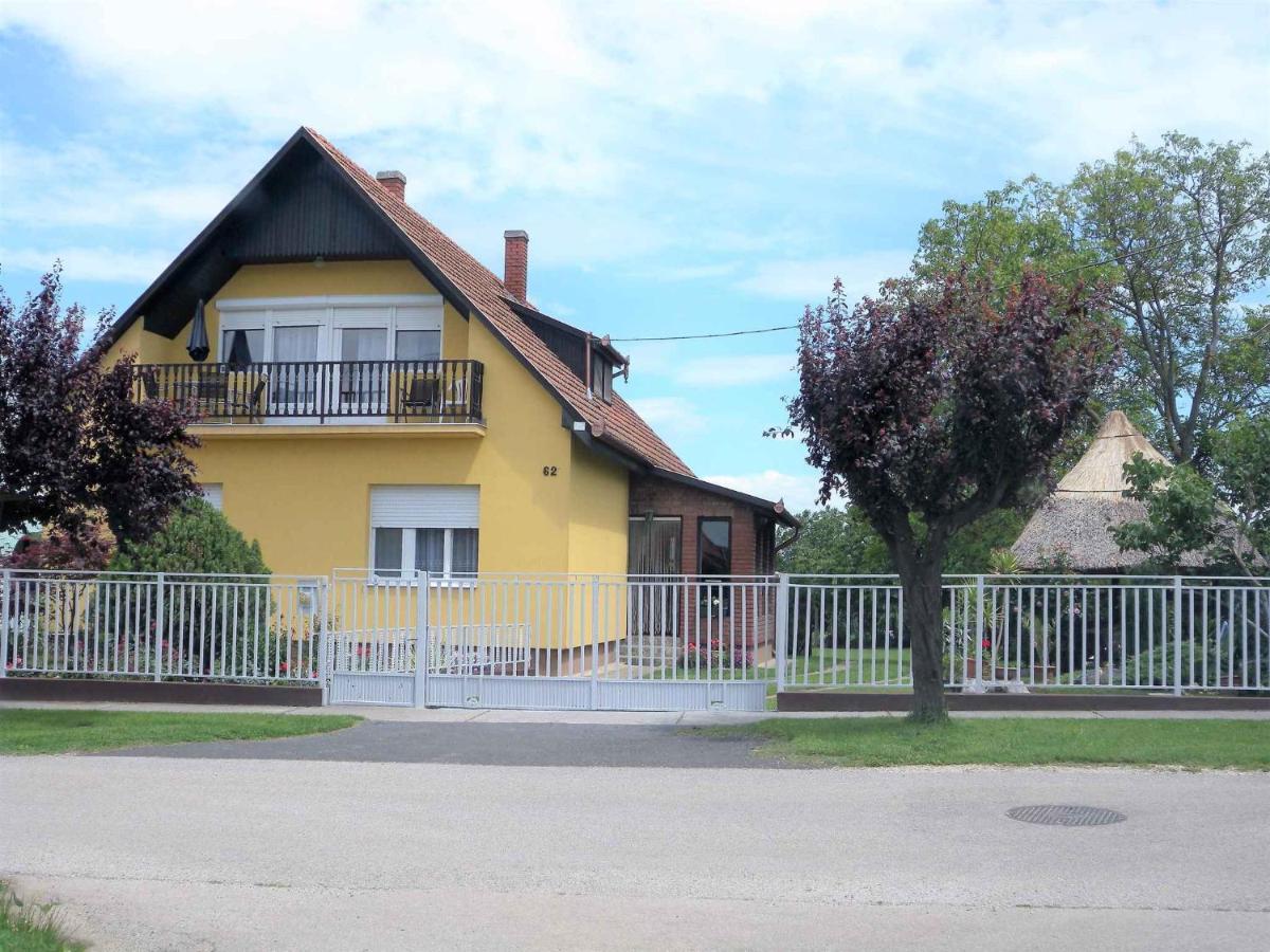 Apartment Balatonbereny 4 Extérieur photo